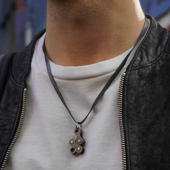 collier-a-pendentif-chaine-de-velo-recycle-bikeman